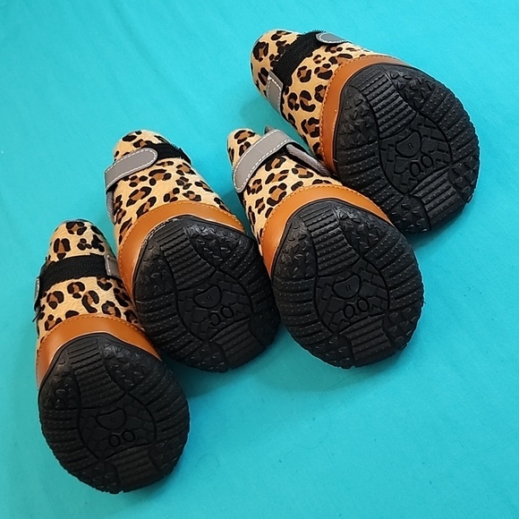 NWT Leopard Print Fuzzy Dog Boots Shoes, Size 8 - Picture 3 of 14